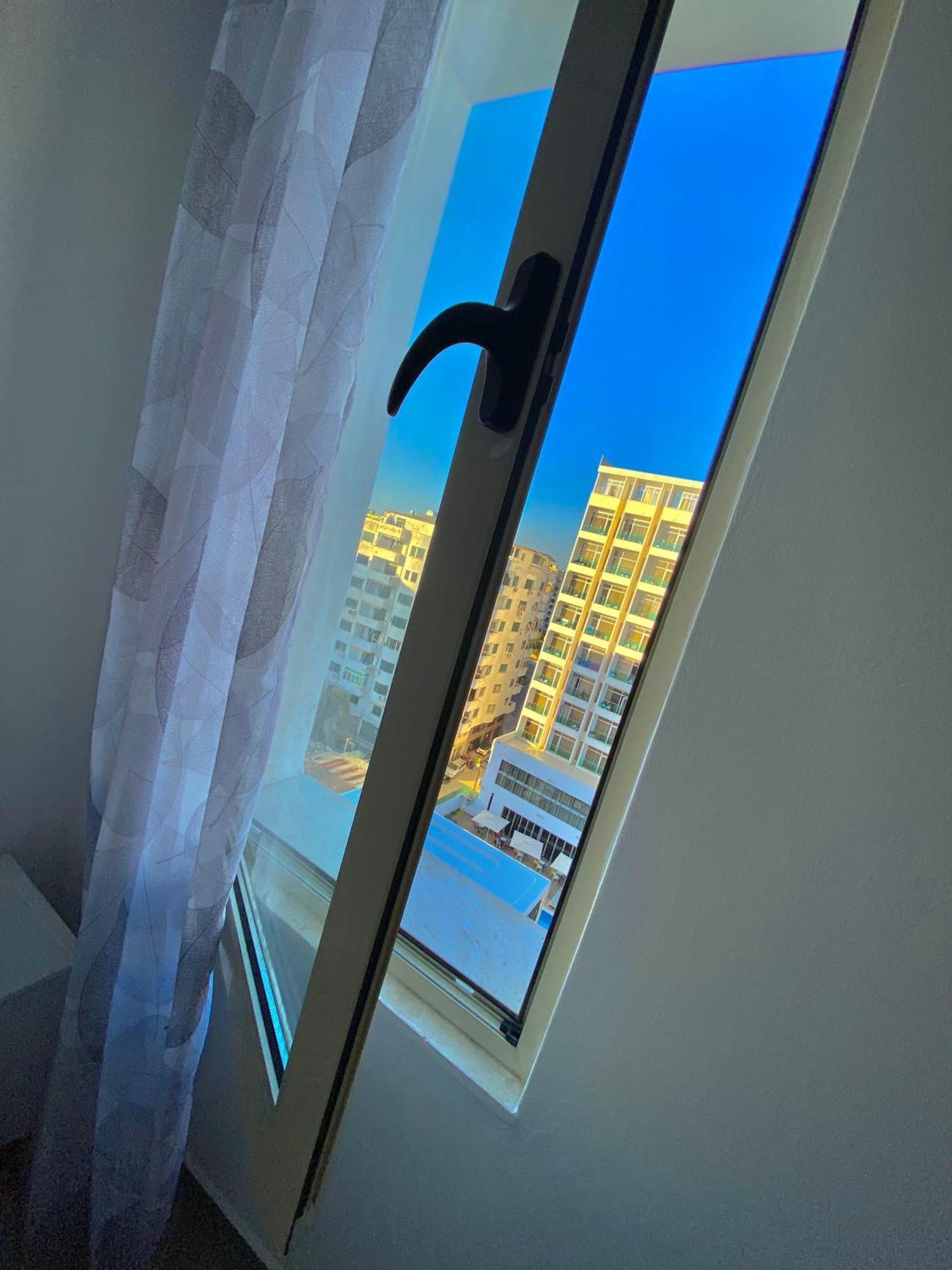 Prestige Apartament Sea View Dıraç Dış mekan fotoğraf