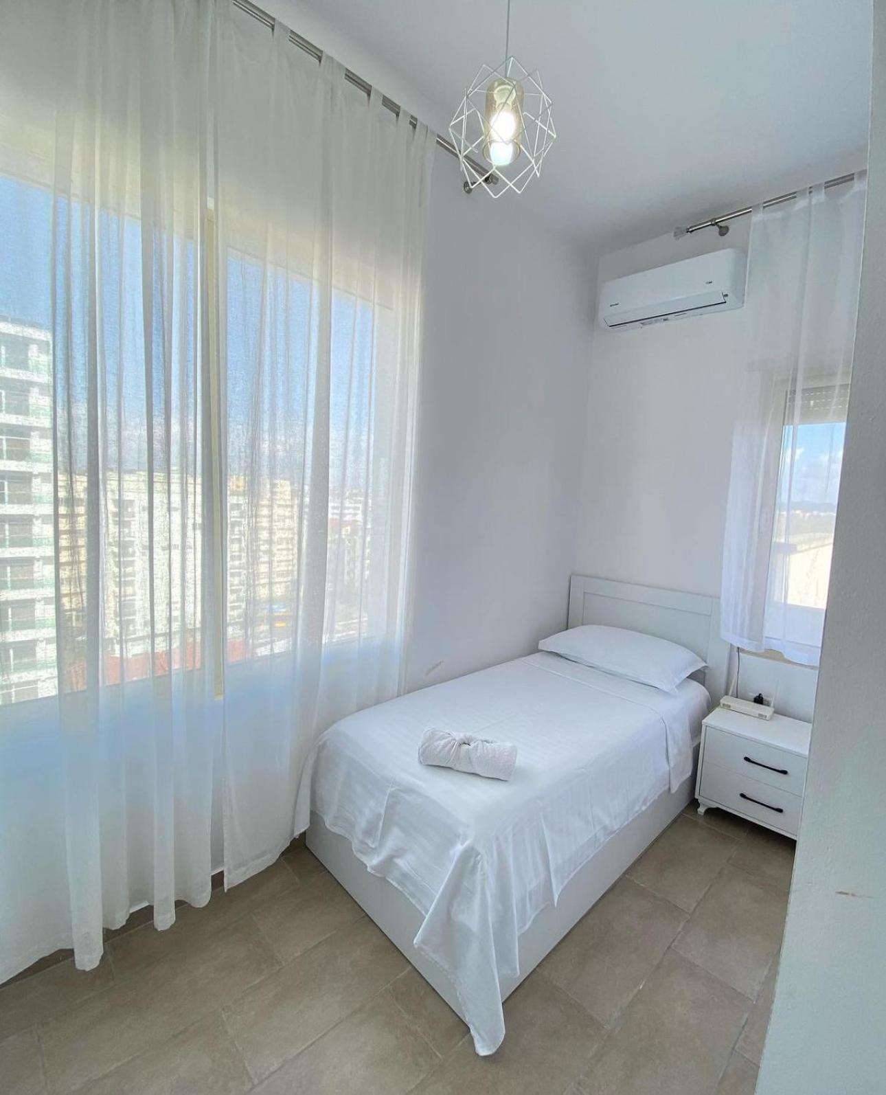 Prestige Apartament Sea View Dıraç Dış mekan fotoğraf